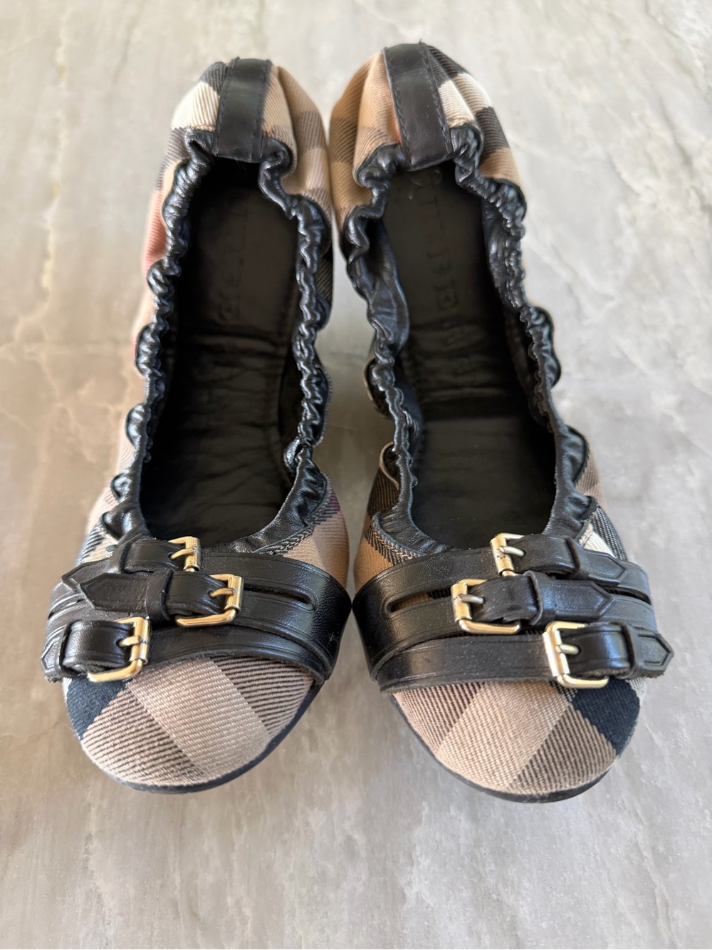 Burberry Falcony nova check travel ballet buckle flats size 42/11 US